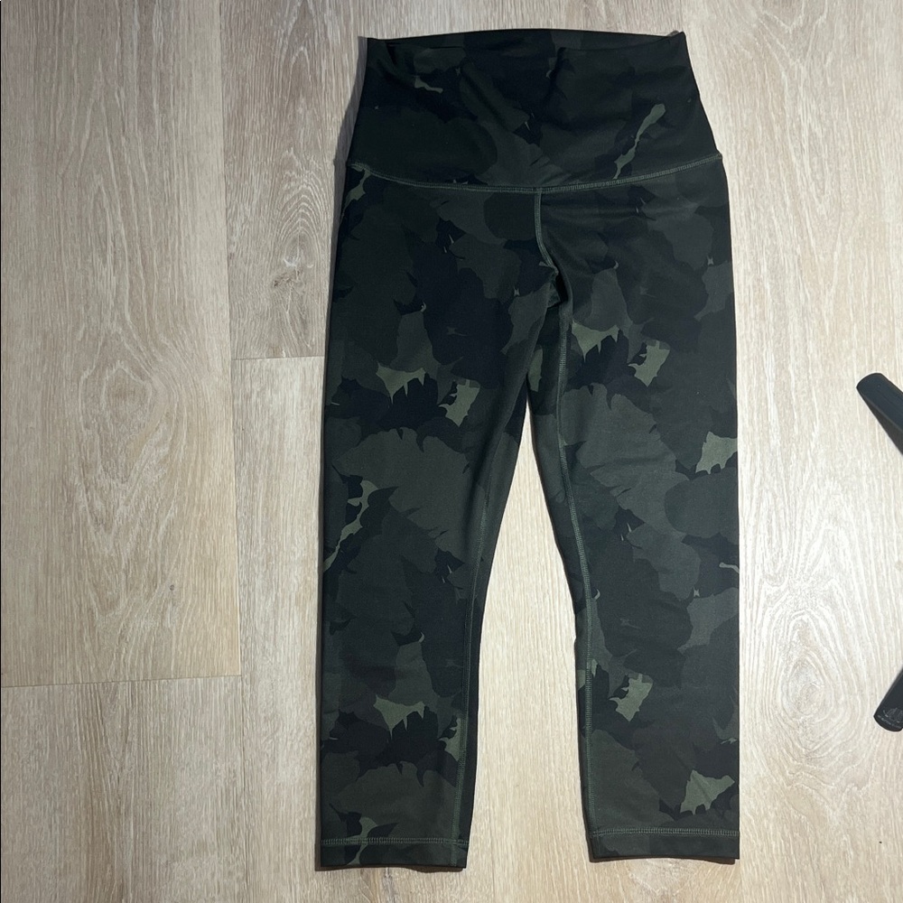 lululemon athletica  3/4 High-Waist Camouflage Leggings - Olive